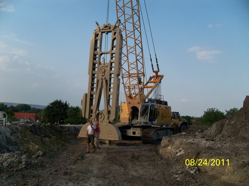Liebherr HS885 - Zwagerman International BV - Deponie Halberstadt - 2011-08-24.jpg