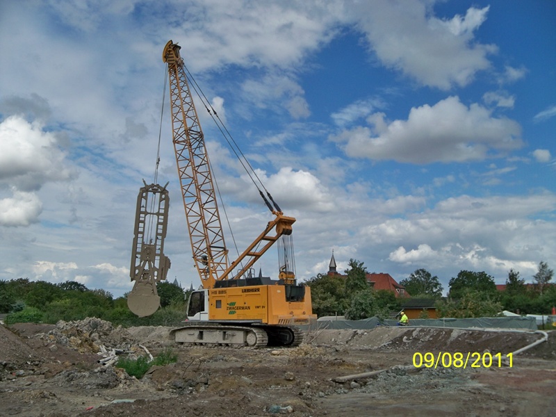 Liebherr HS885 - Zwagerman International BV - Deponie Halberstadt - 2011-09-08.jpg