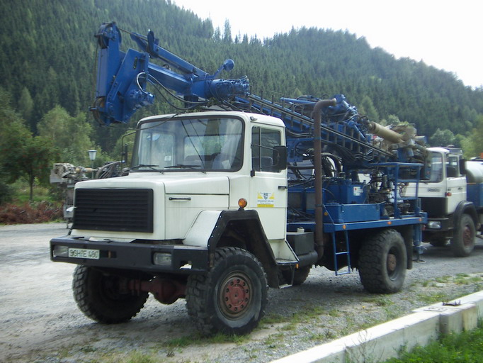 Magirus Eckhauber Bohrgerät 4.jpg