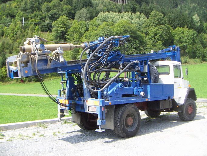 Magirus Eckhauber Bohrgerät 2.jpg