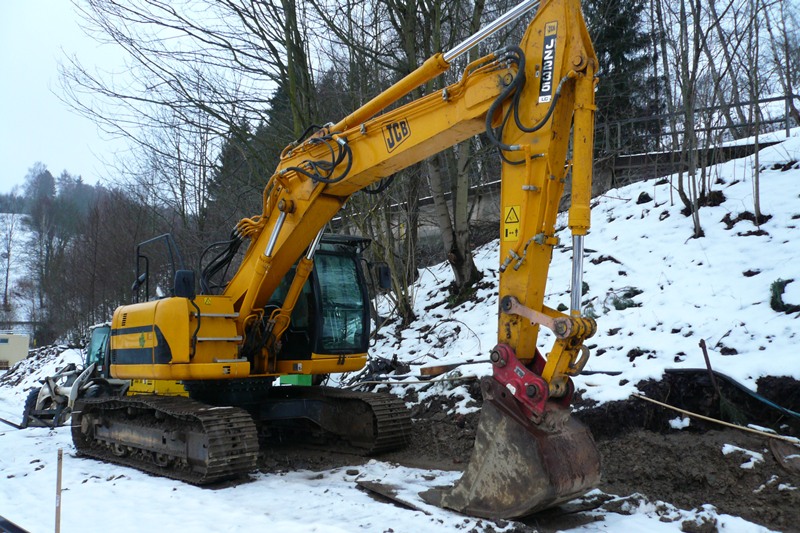 jcb jz235 lc (1).jpg