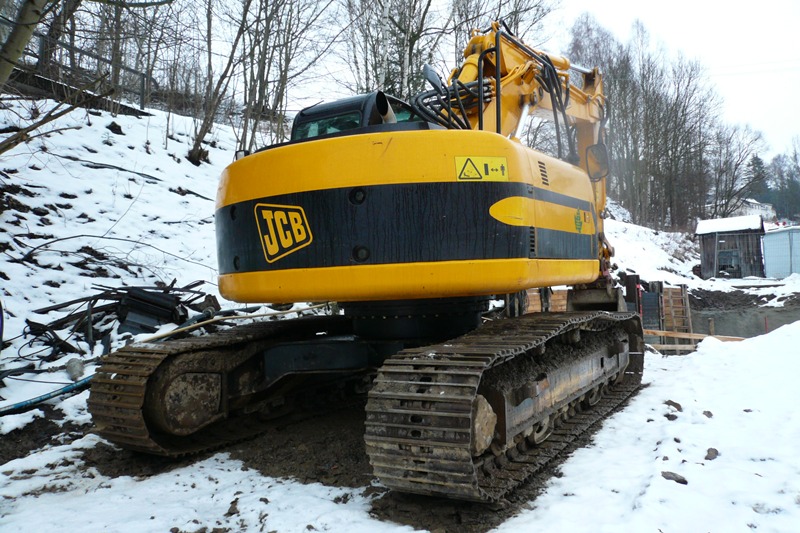 jcb jz235 lc (2).jpg