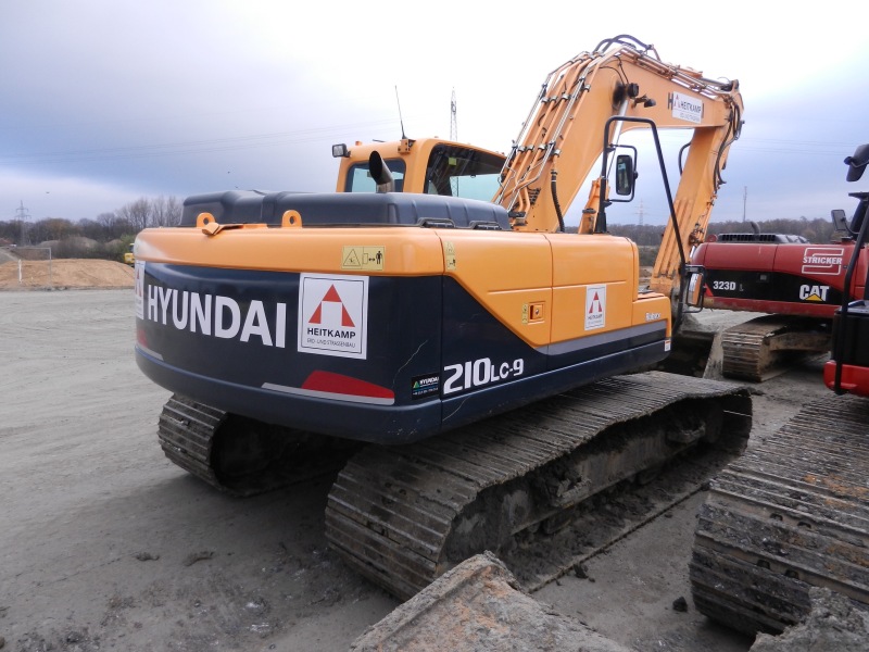 Hyundai Robex 210-9 (4).jpg