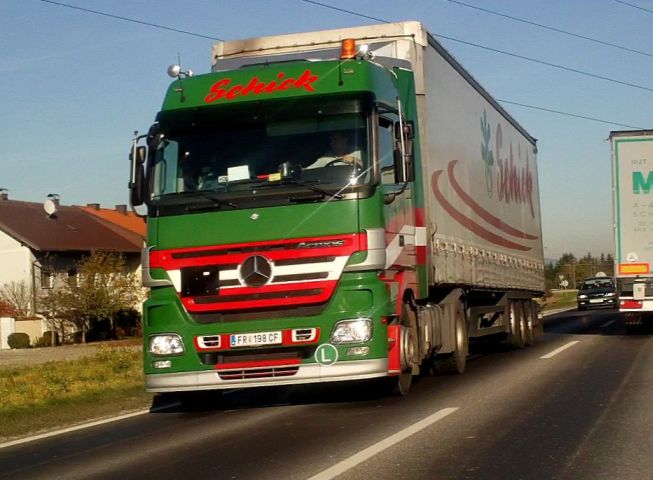 Actros_Schick_1.jpg