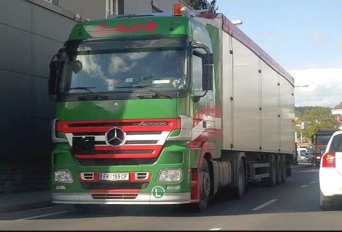 Actros_Schick_2.jpg