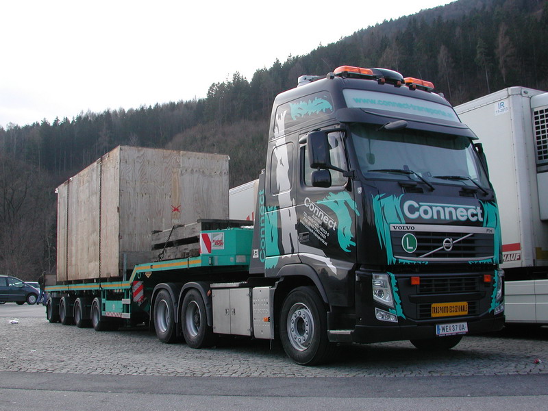 Volvo FH Schwerlastzug Connect WE37UA 1.jpg