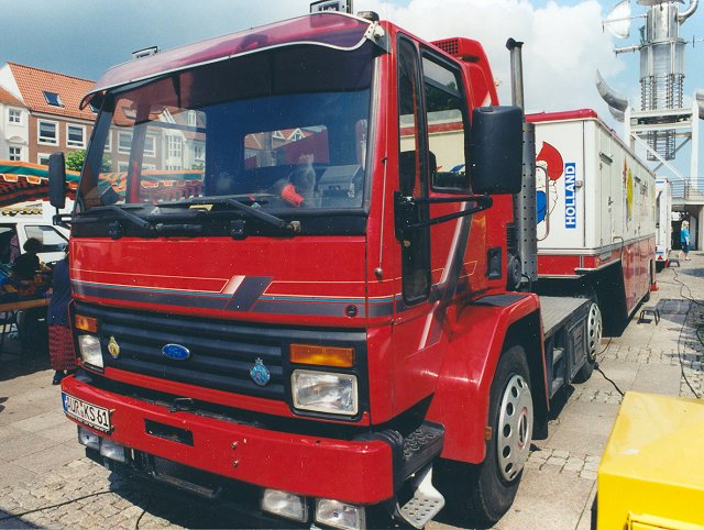 Ford-Cargo-SZM-rot-(MN).jpg