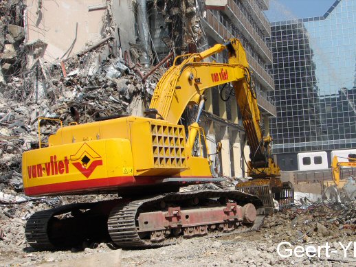 hitachi zx 650 van vliet.jpg