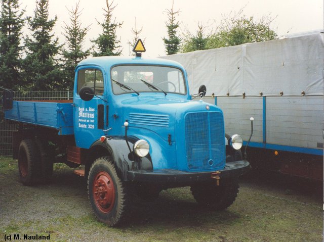 MB-L-312-Pritsche.-blau-(MN).jpg