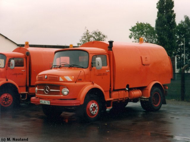  MB-L-1113-Kurzhauber-Kehrmaschine-orange
-(MN).jpg