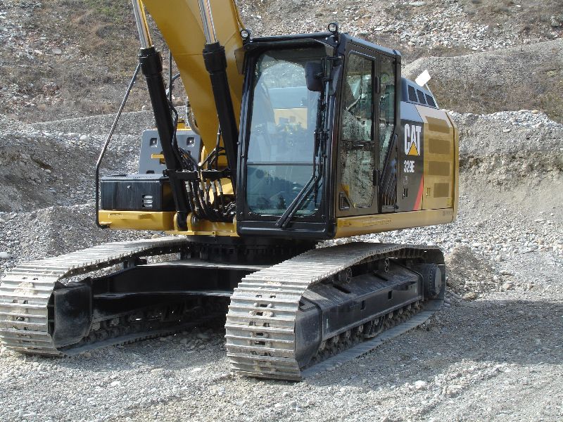 Cat 329 E (3).jpg