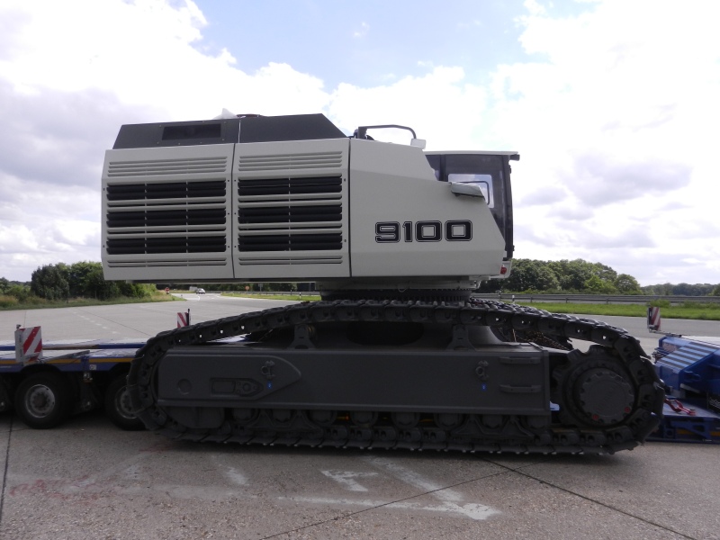 R 9100 (6).jpg