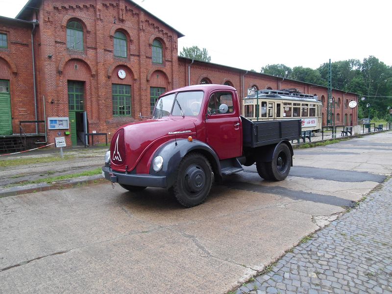 k-Oldtt.Treffen Stra&szlig;enb.Museum Hann.13.7.-15.7.12 073.jpg