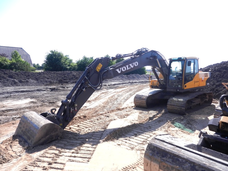 Kuiken verhuur EC 180 C (2).jpg