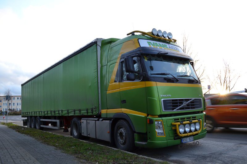 Volvo FH GXL Ivans Akeri 1[S].jpg