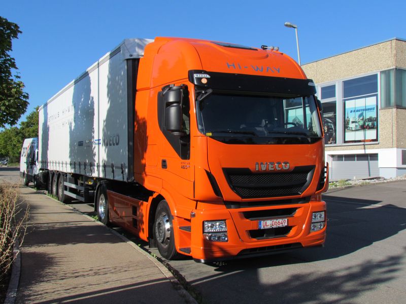  Iveco-HiWay-440S46-E6-orange_20120908_00
1.jpg