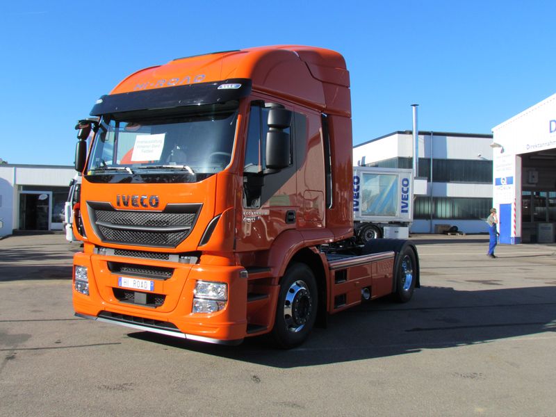  Iveco-HiRoad-440S46-E5-orange_20120908_0
03.jpg