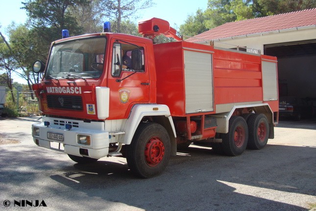 TAM_260T26_6x4_Vatrosprem_05.jpg