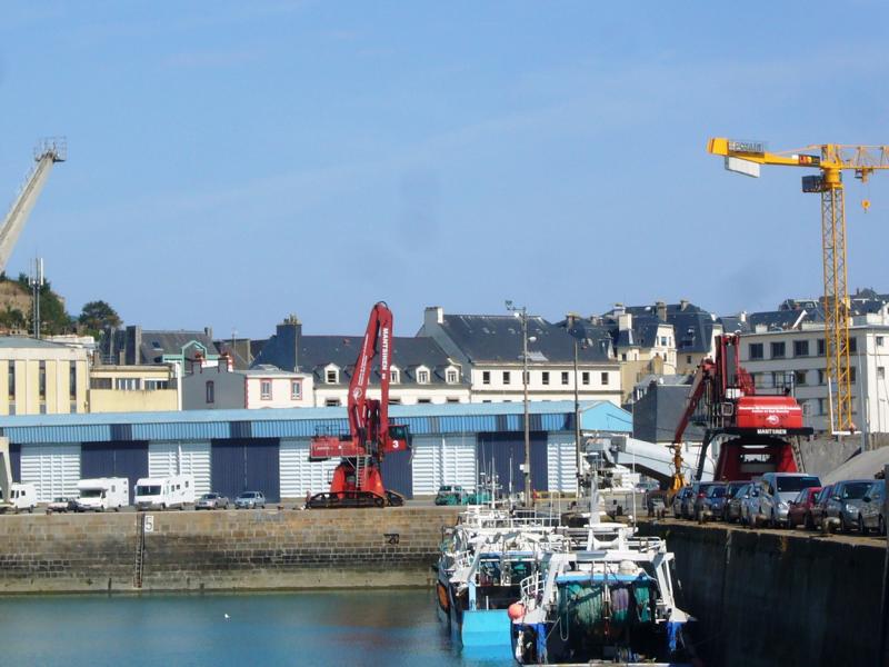 Umschlagbagger Granville 001.jpg