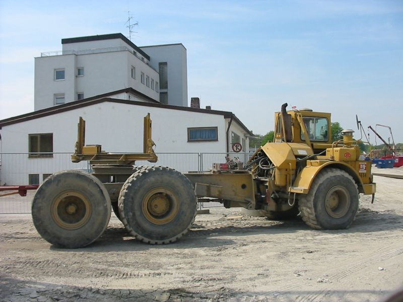  Cat-Knicklenker-Spundwandtransport-08050
6-kr04.jpg