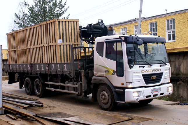 Daewoo_Novus_6&#1093;4_V_HR_HIAB_02.jpg