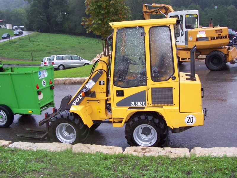 VolvoZL302C-1.jpg
