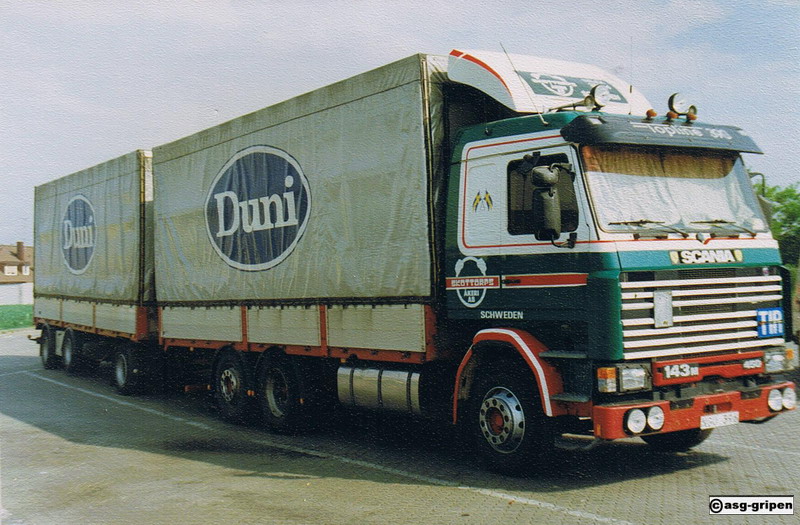 S Skottorps Duni Scania 143.jpg