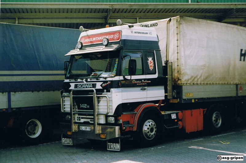 D Huolin Scania 142.jpg