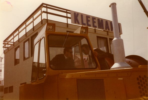 B 180 Bauma 1973.jpg