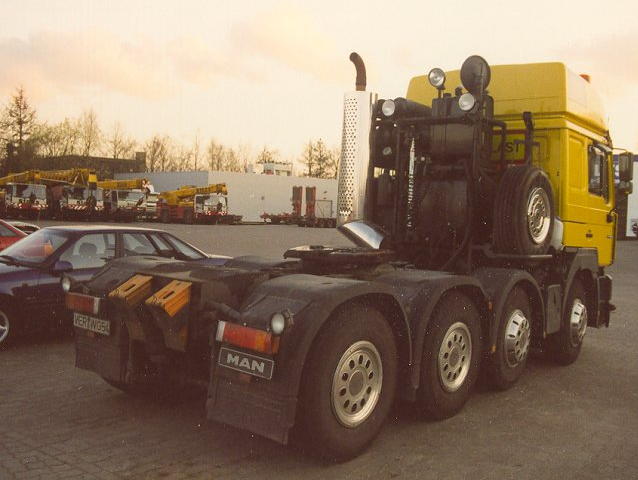 MAN-F2000-Evo-41464-Staas-gelb-1-(MN) (2).jpg