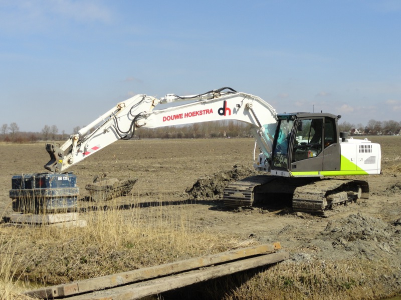 Hoekstra EC 180 C (1).jpg