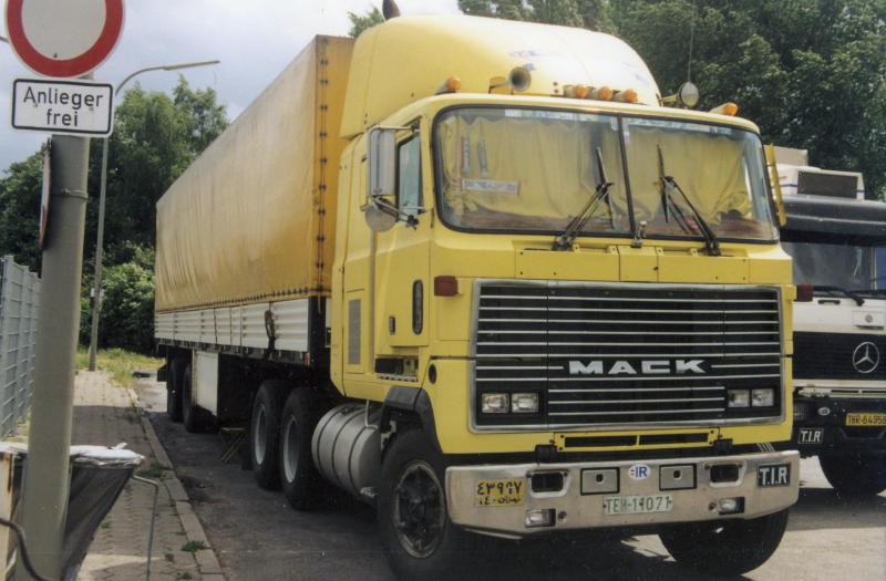 MACK Iran Bild005 (2) (2).jpg