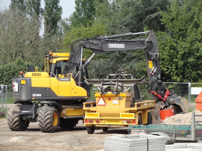 Fierkens EW 140 D (2).jpg