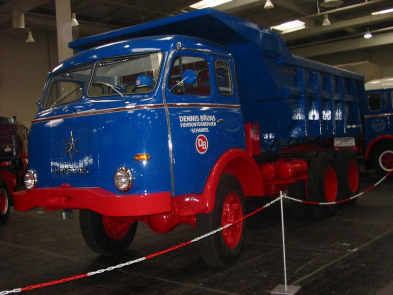  Henschel-HS3-180-TAK-Muldenkipper-Bruns-
260906-kr01.jpg