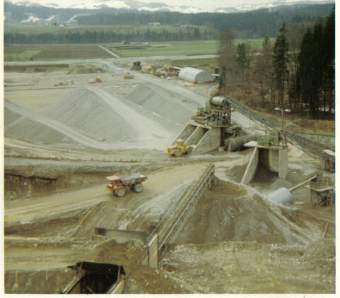 Kieswerk Bümberg.jpg