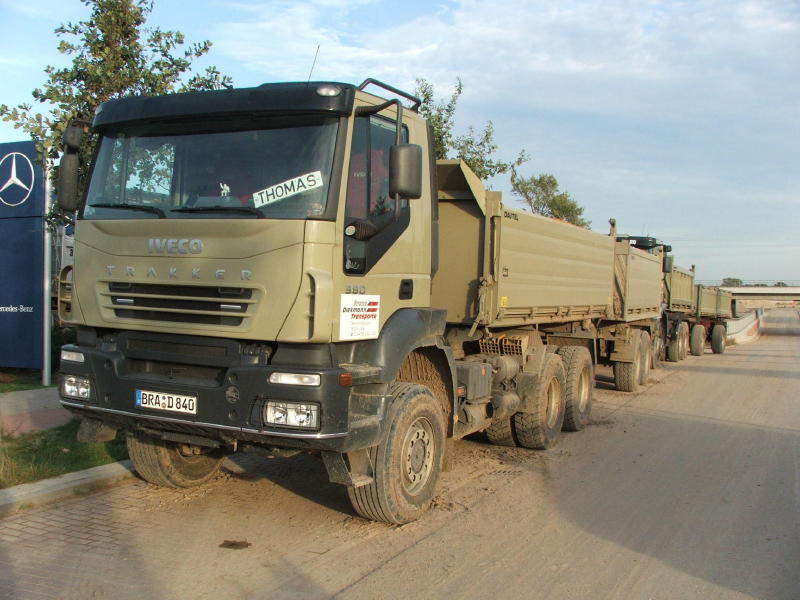 DIEKMANN Iveco Trakker 380 KippHz 003 (2).jpg