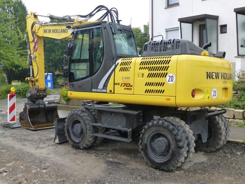 New Holland WE 170 B PRO 2.jpg