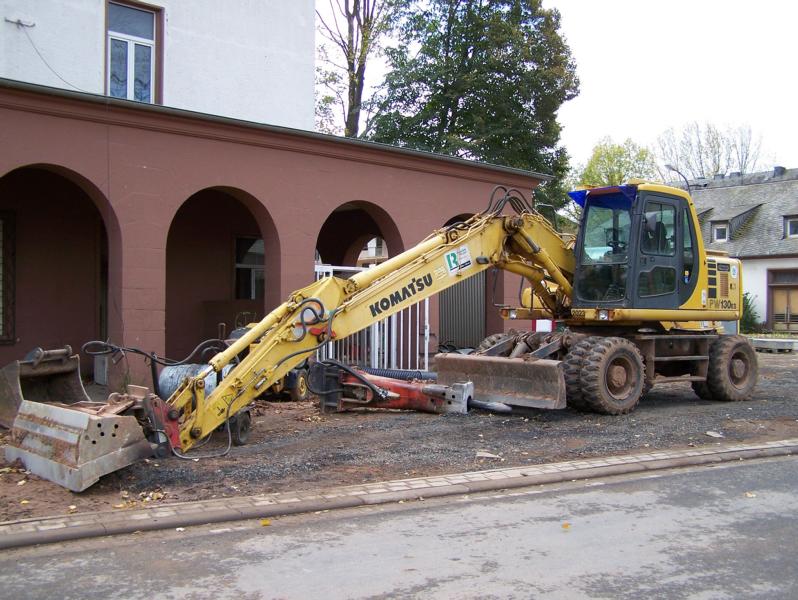 Komatsu PW 130 ES-001.jpg