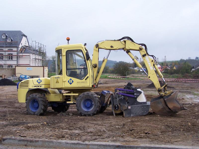 Mecalac 12 MXT_02.jpg