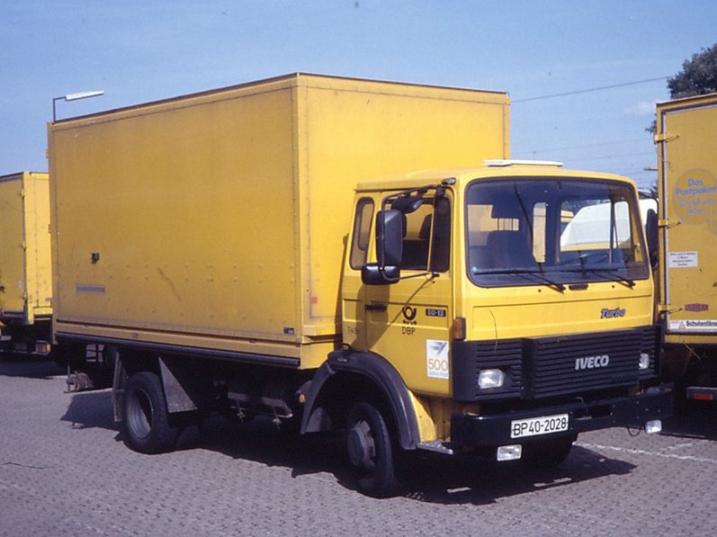 Baumaschinenbilder.de - Forum | Oldtimer-LKWs | gelbe (und graue) Postautos