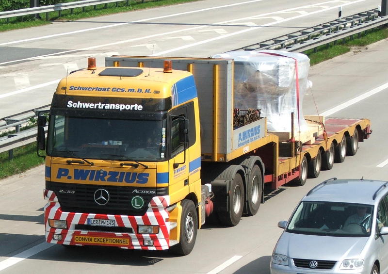 WIRZIUS Actros Tiefl-Sz (2).jpg