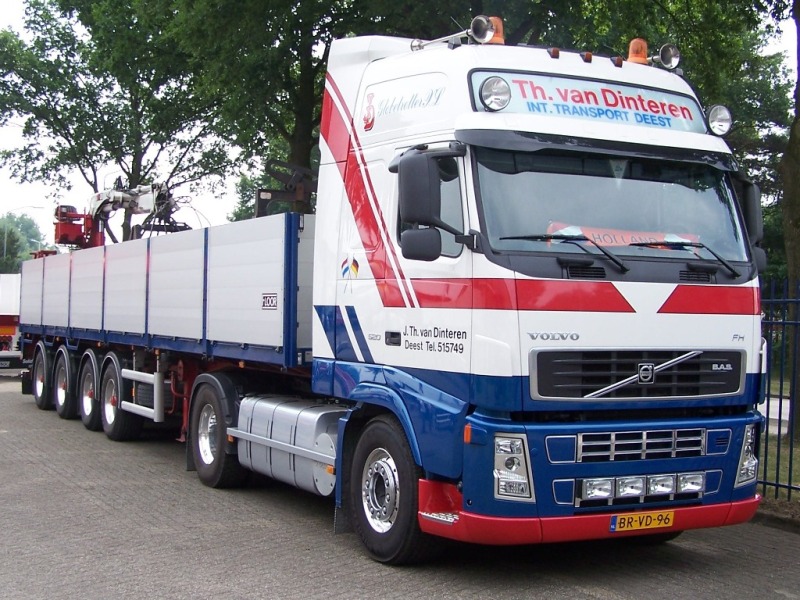 Volvo FH 520 4x2 van Dinteren Deest.jpg