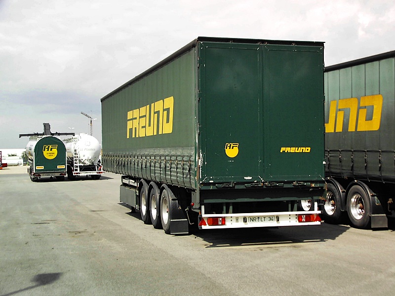 000 Plane Löhr 01.jpg