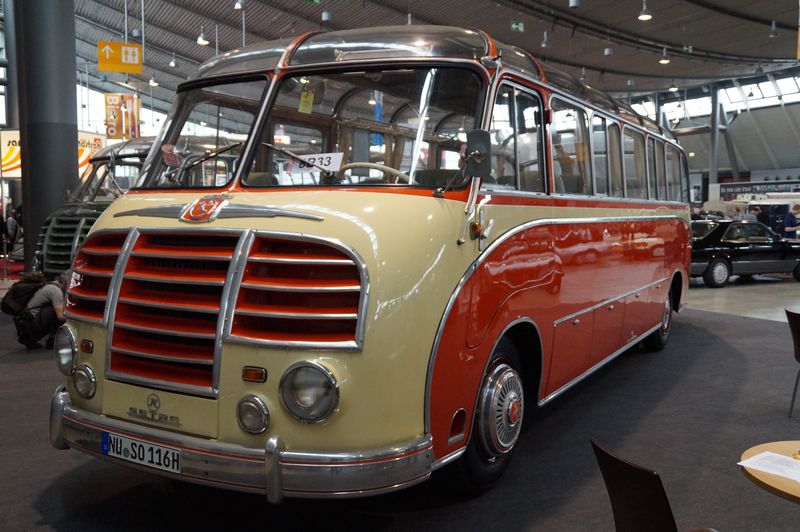 K&auml;ssbohrer-Setra-S8-BJ1954-rot-weiss_201
40315_003.jpg