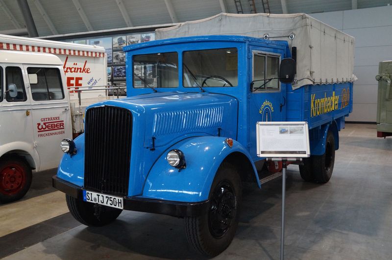MB-L701-BJ1944-Krombacher_20140315_001.jpg
