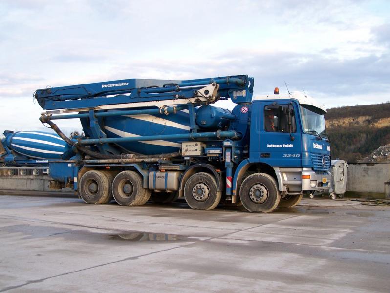Mercedes-Benz Actros 3240.jpg