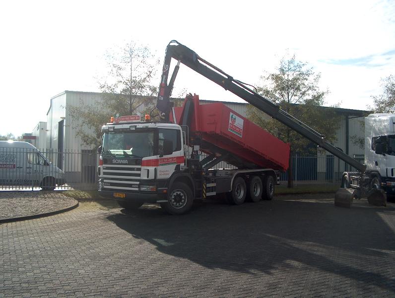 Scania P 124 GB 8x4x4 420Jos van Laar Margarten.jpg